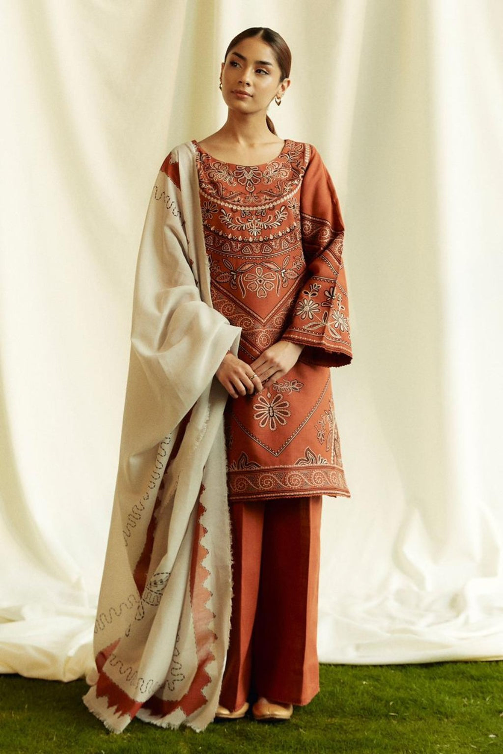 Zara Shahjahan ANG-2005 Luxury Dhanak Embroidered Unstitched 3PC – Rust
