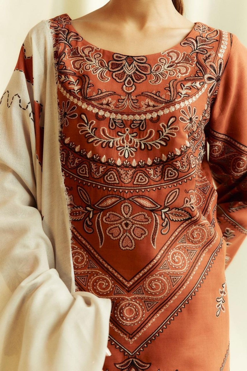 Zara Shahjahan ANG-2005 Luxury Dhanak Embroidered Unstitched 3PC – Rust