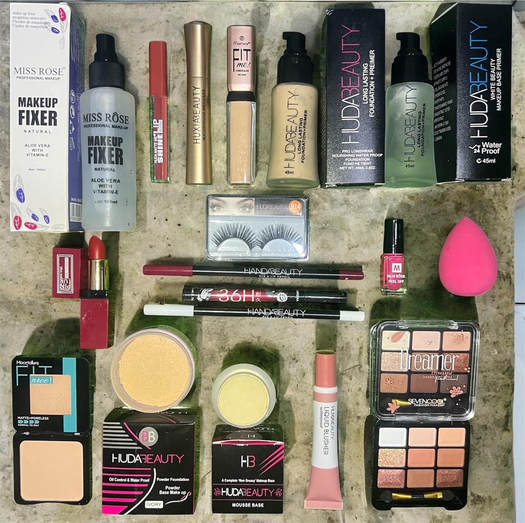 18-Piece Complete Makeup Set - image 3