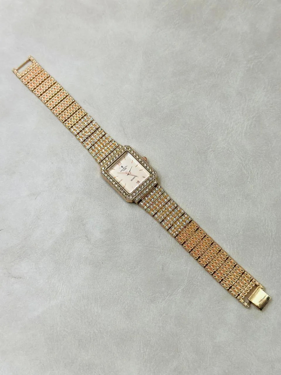 Women's Crystal Watch Golden Slim Dial Daily Wear - image 2