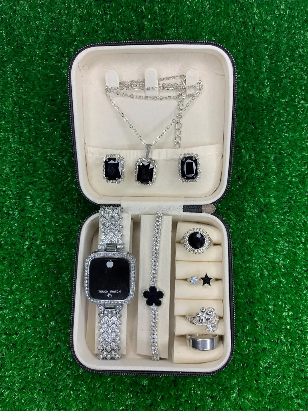 Pack of 8PCS Women's Trendy Gift Choice For Girls And Women Watch Set - image 5