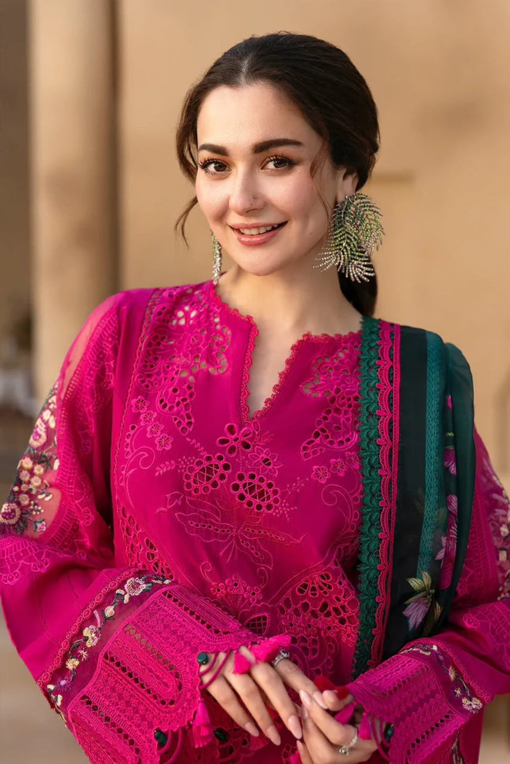SAIRA RIZWA ANG-2041 embroidered close view