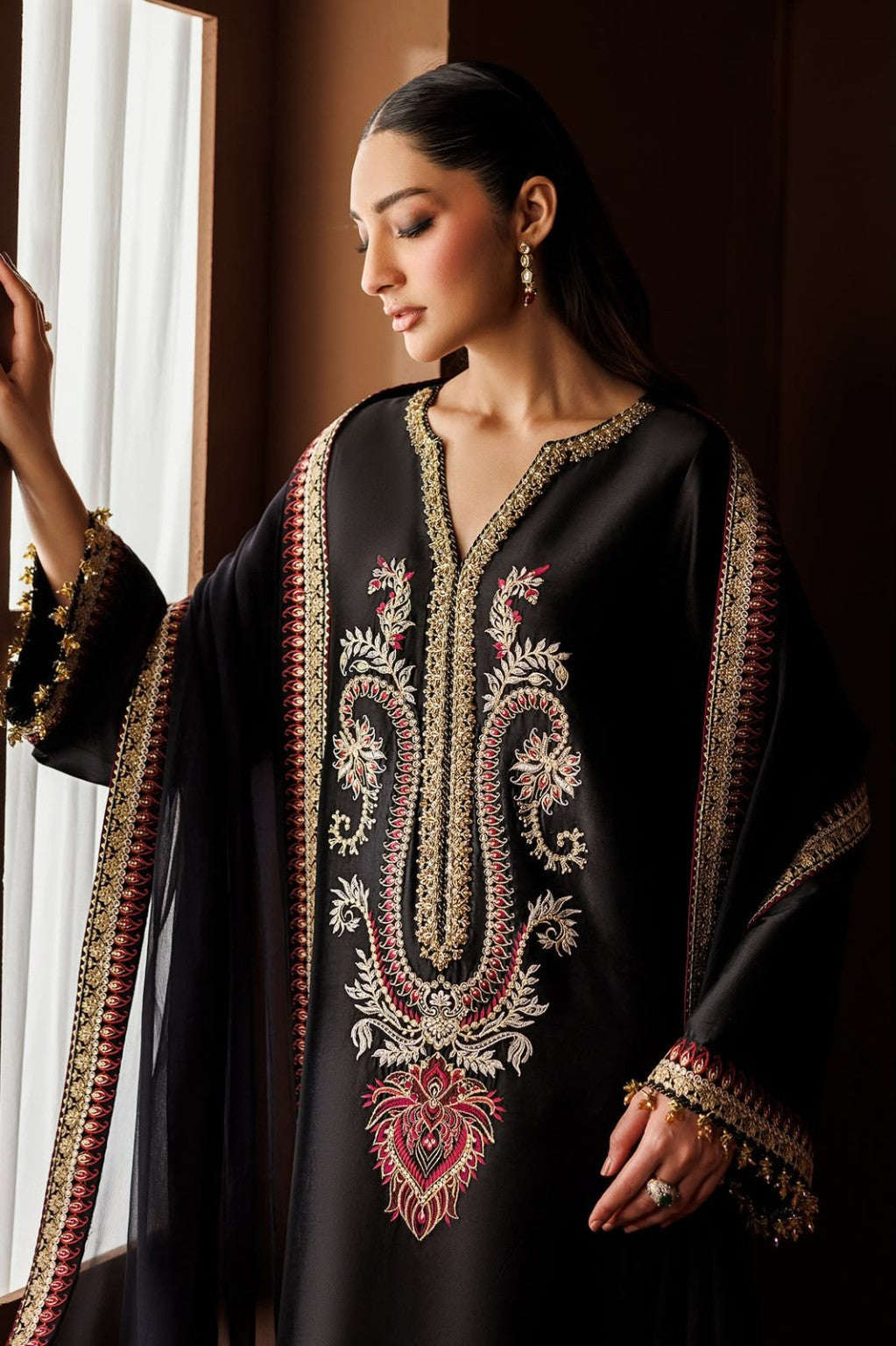 BAROQUE black silk embroidered 3PC suit front model view