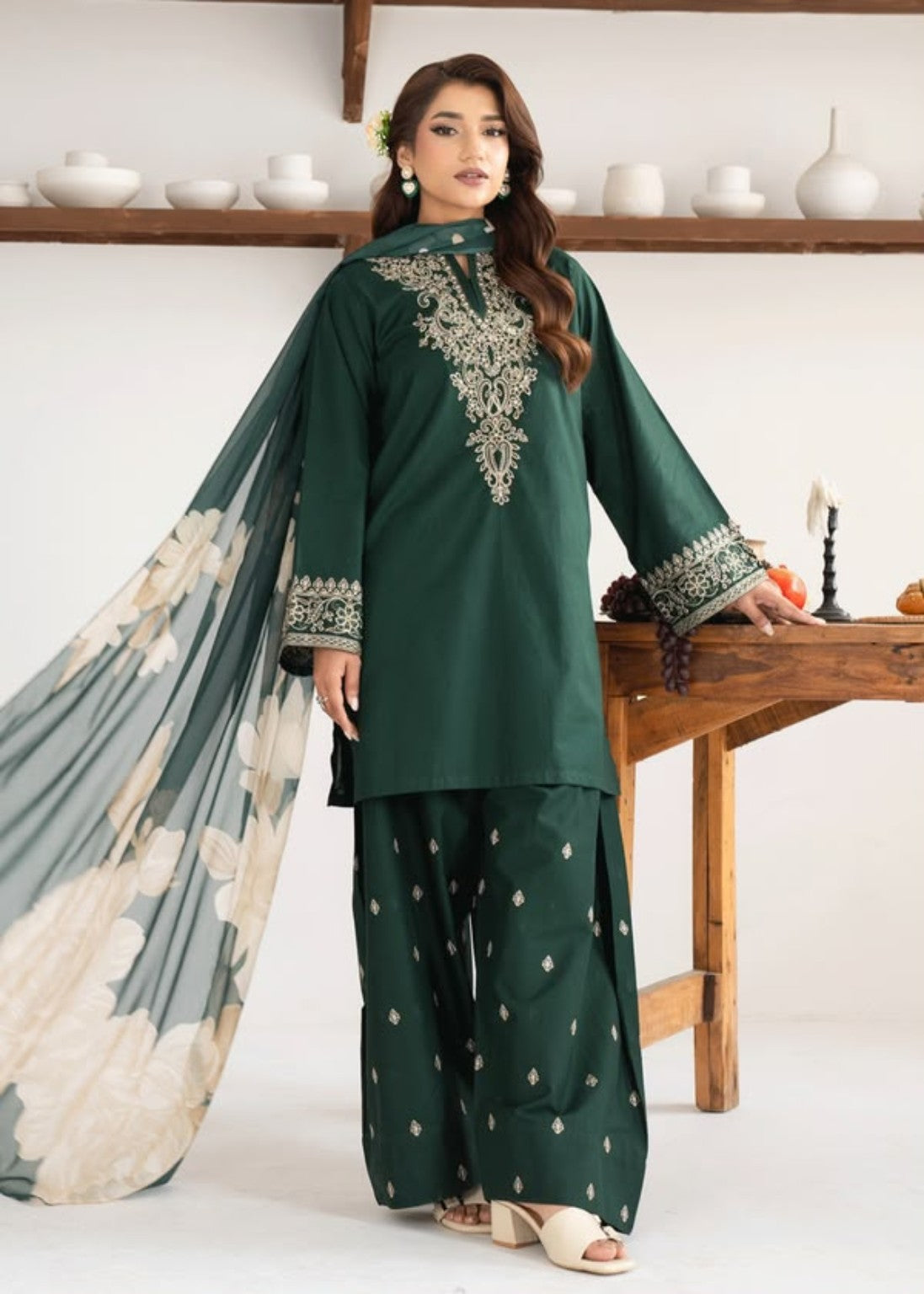 ETHNIC A-67 embroidered suit