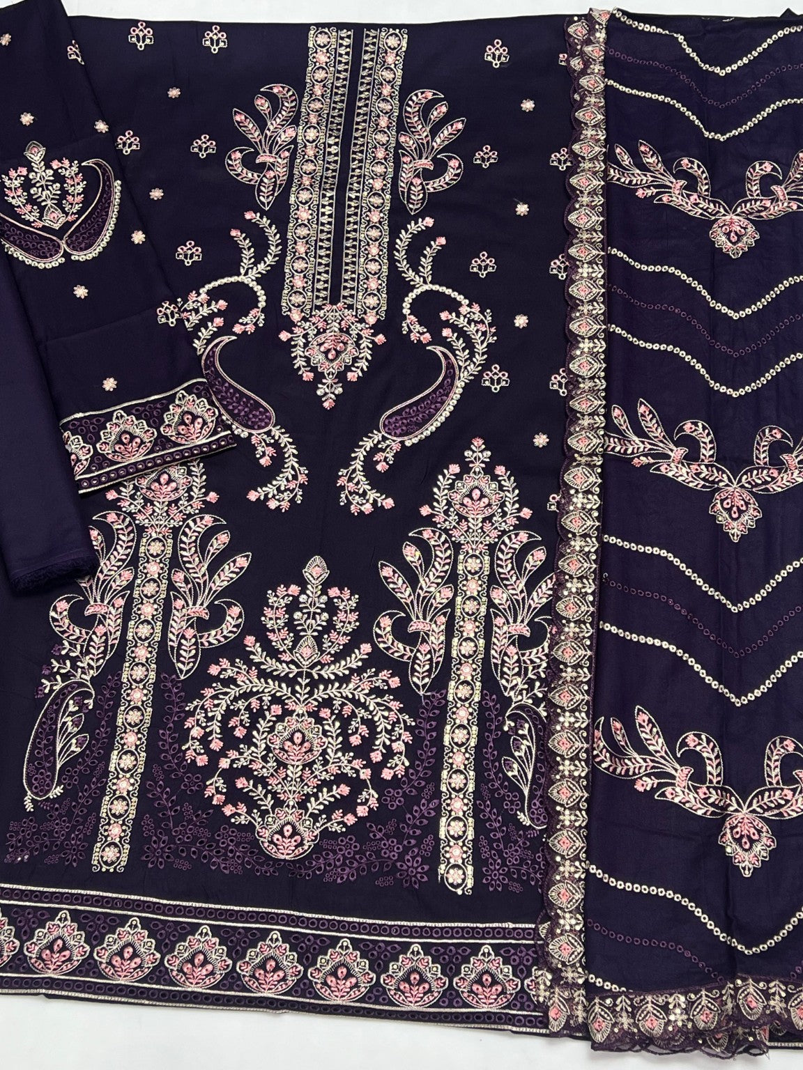 Code 202 embroidery detail