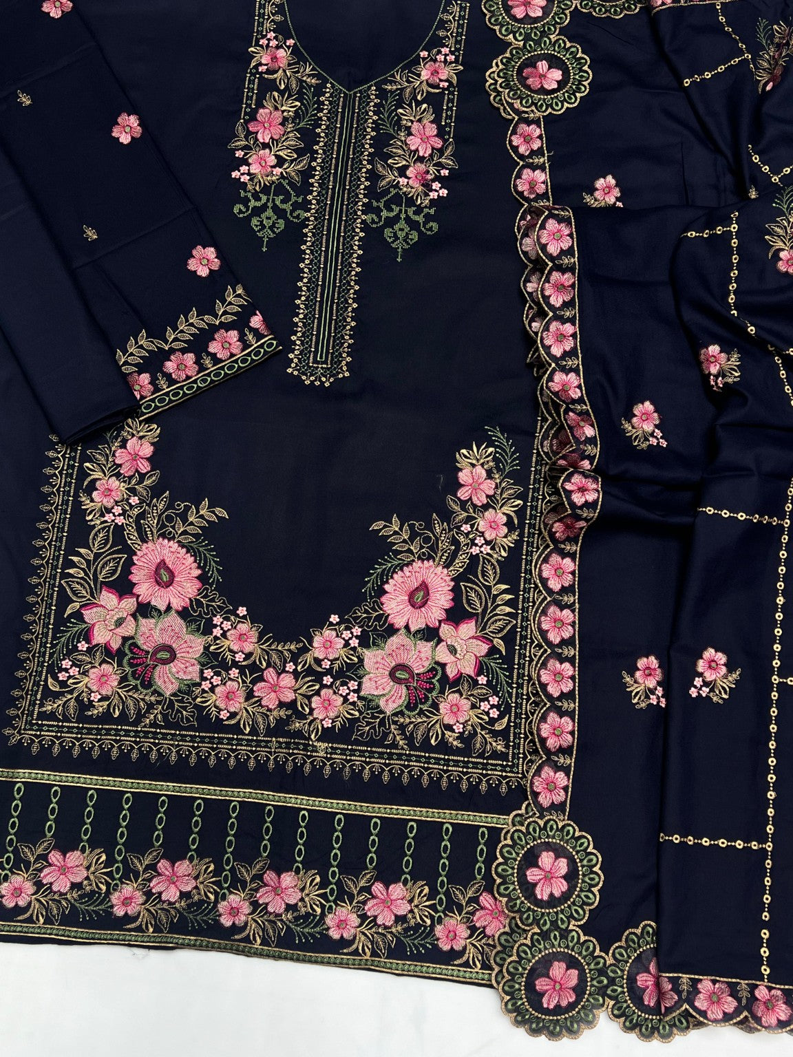 Motifz Dhanak K220 navy pink fabric and dupatta detail